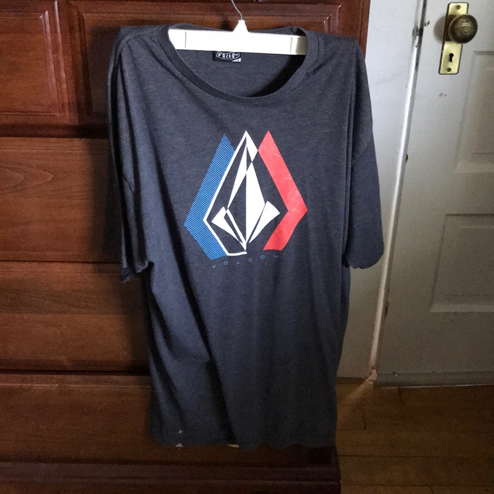 Volcom tee